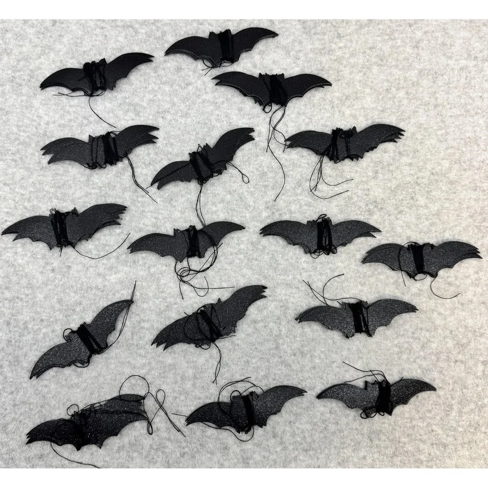 Halloween Skull Hanging Paper Decor with Paper Hanging Bats Spooky Party Decor